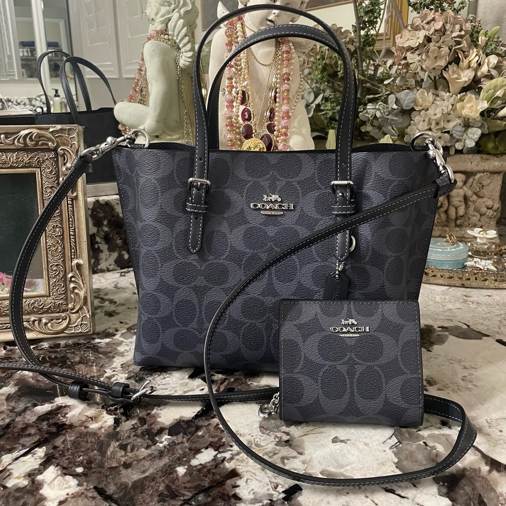 Coach Mollie Tote 25 in Signature Canvas Tote w/Matching Wallet Midnight Blue